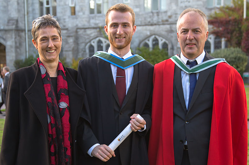 BSc (Hons) in Biochemistry graduate of 2018, Daniel Moore, with his parents, Carol and Dr Tom Moore, School of Biochemistry and Cell Biology